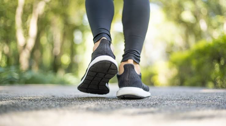 Study Reveals Optimal Number of Daily Steps to Offset Sitting Down