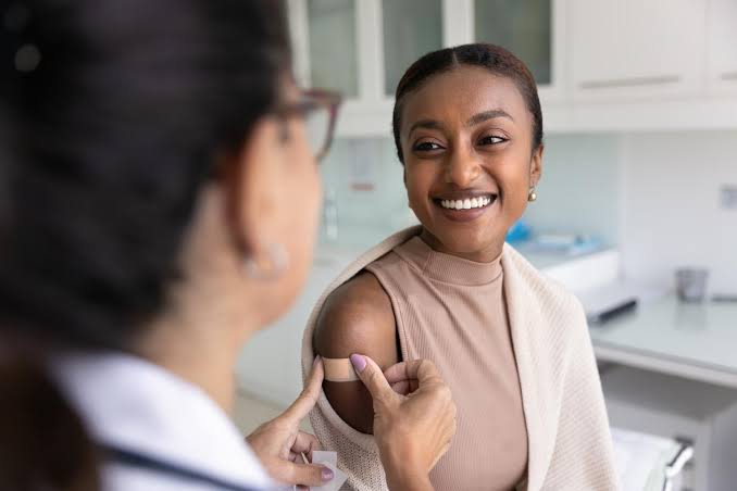 Study suggests 2025-26 COVID vaccine cuts emergency, urgent care visits by half