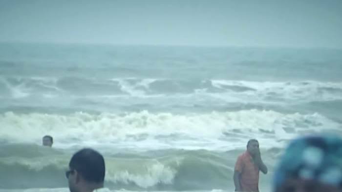 Doctors warn swimmers about risk of flesh-eating bacteria in Houston-area beaches, lakes, and ponds