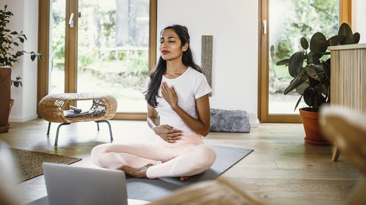 The internet’s favourite yoga instructor just shared a 10-minute routine to reset the nervous system, but what does that really mean and how can you benefit?
