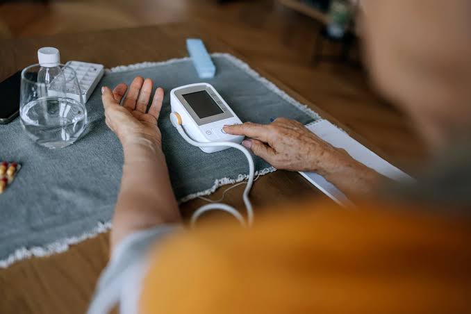 Avoiding these 3 risk factors might buy you 13 more dementia-free years