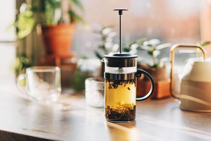Here’s What Happens When You Drink Green Tea Every Day, According to Registered Dietitians