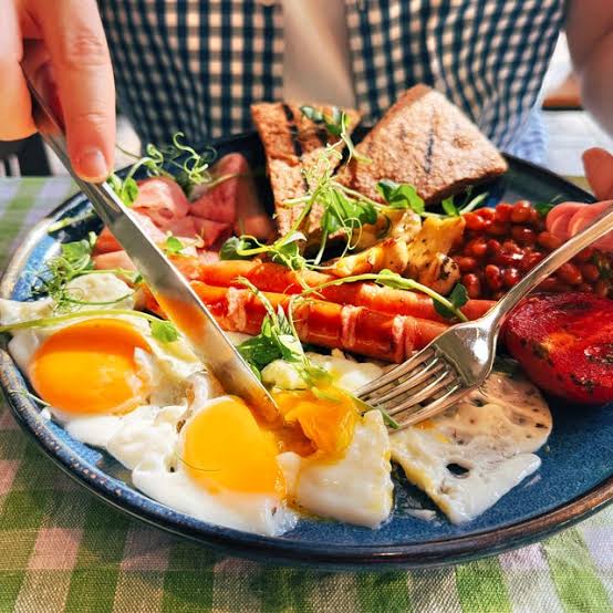 This Is the Best Type of Nutrient to Combat Alzheimer’s Disease, According to Dietitians