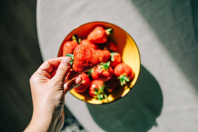Here’s What Happens When You Eat Strawberries Every Day, According to Registered Dietitians