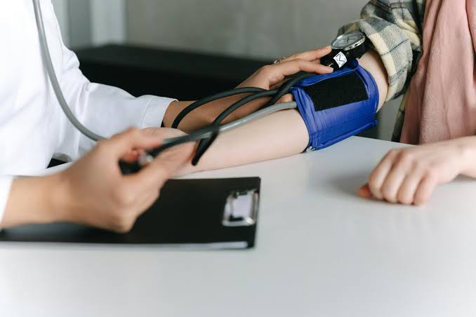 Ranking high blood pressure drug combinations from most to least tolerated