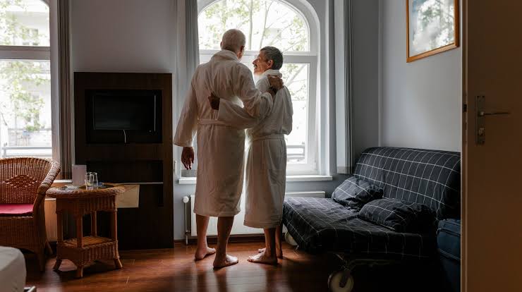 Why You Wake Up Earlier As You Get Older