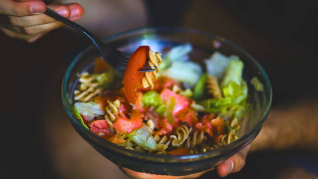 A 4-Week Diet Change May Turn Back The Clock on Aging, Study Suggests