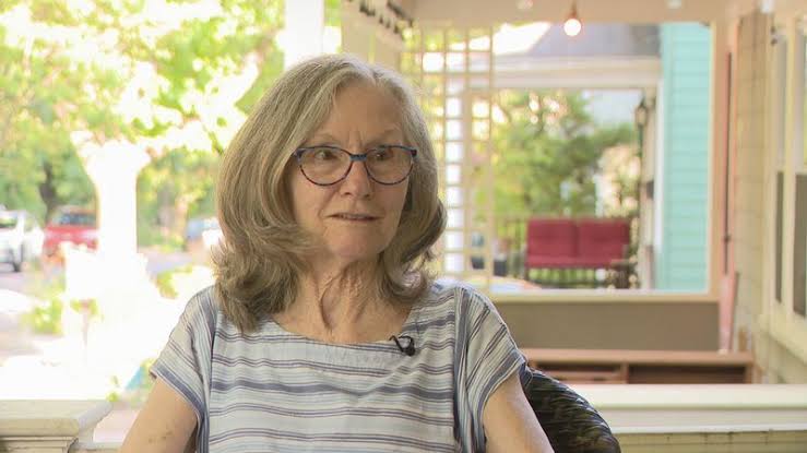 Providence woman attacked by raccoon while pulling weeds in backyard