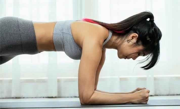 How Many Seconds Should the Abdominal Plank Last to Truly Strengthen Your Core, Glutes, and Shoulders?
