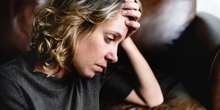 Skipping meals and irregular eating habits linked to depression symptoms