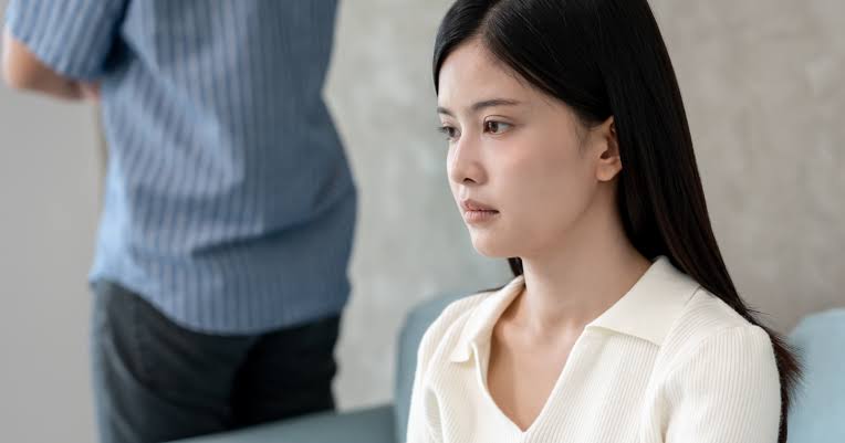 Psychology says people who go very still when they're upset — no fidgeting, no shifting, almost no movement — aren't calm or indifferent; they're often the ones for whom stillness became the only safe response to something overwhelming