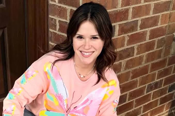 Woman Thought She Had a Stomach Bug, and Doctors Thought She Had an Autoimmune Disease. It Was Actually Something More Deadly