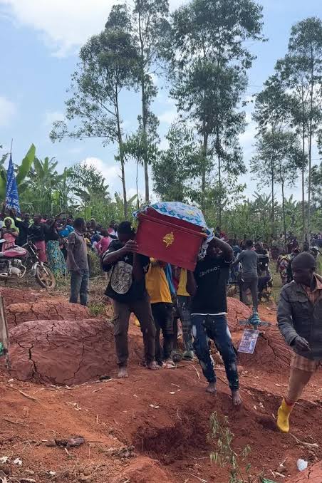 A Risky Burial in the Heart of an Ebola Outbreak