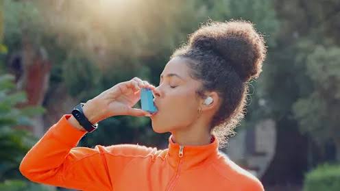 There's a right way to use an inhaler. What experts recommend