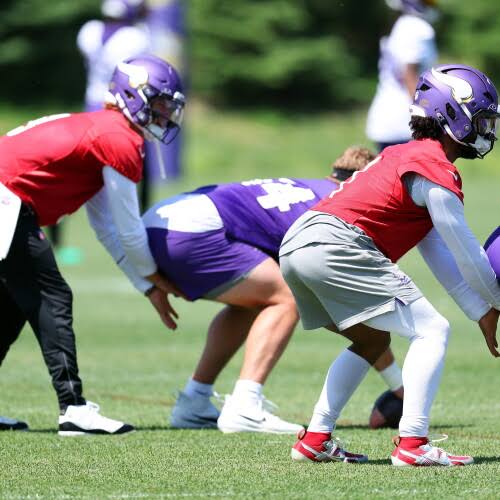 First open Vikings OTA reveals clear leader in quarterback competition