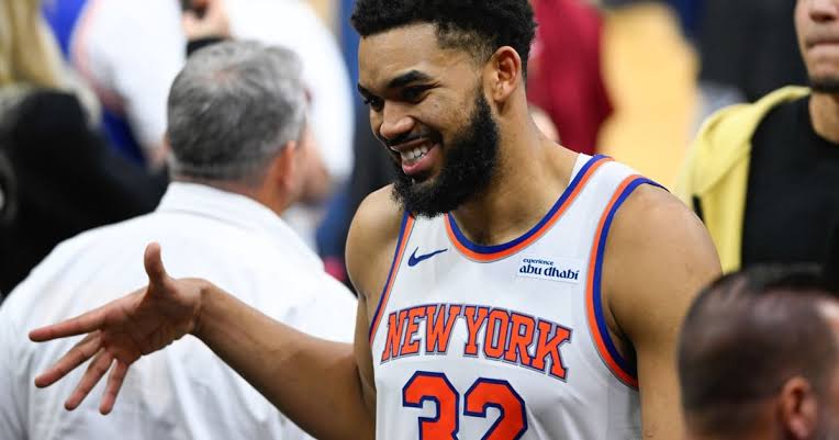 Knicks overwhelm Cavaliers to take 3-0 series lead in NBA playoffs: Live updates, reaction
