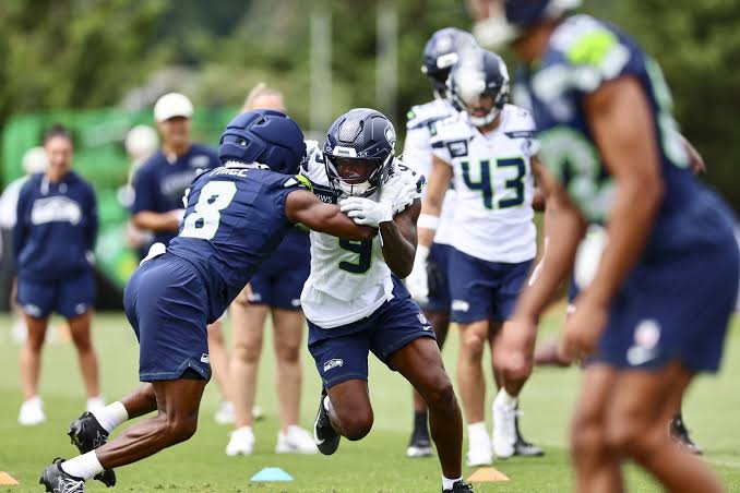 Seahawks get physical in heated practice | Notebook