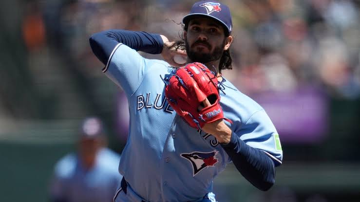 'Flirted with history': Fans react to Cease's one-hit outing for Blue Jays