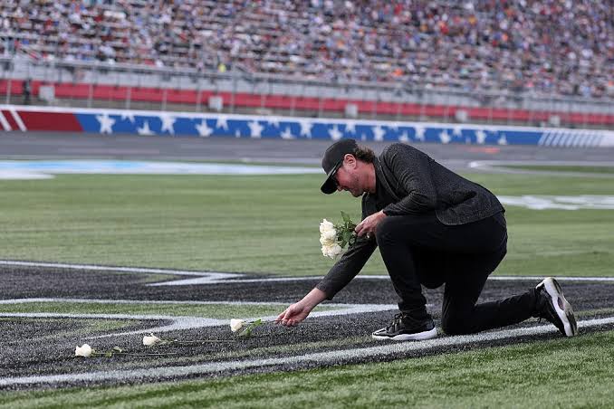 'My heart is broken': Kurt Busch issues first statement following death of brother Kyle