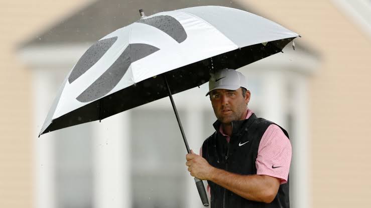 Play suspended at Travelers Championship due to weather