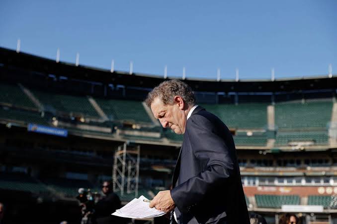 Giants president Larry Baer tries to reassure fans after Buster Posey avoids Pride Night questions