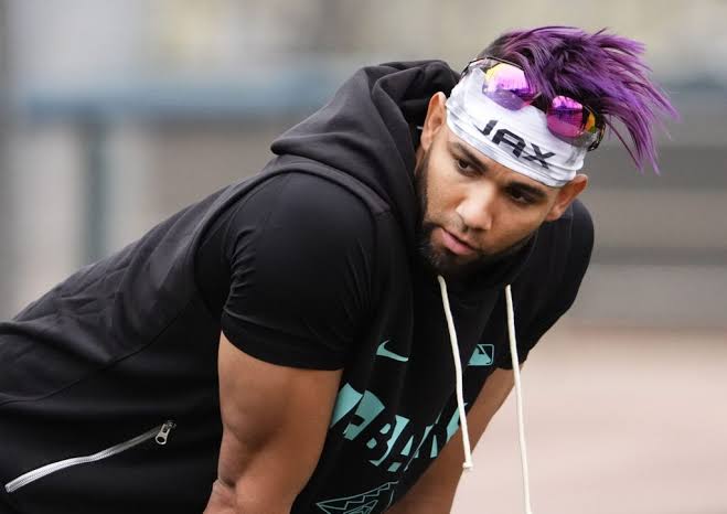 Diamondbacks Reinstate Lourdes Gurriel Jr., DFA Luken Baker