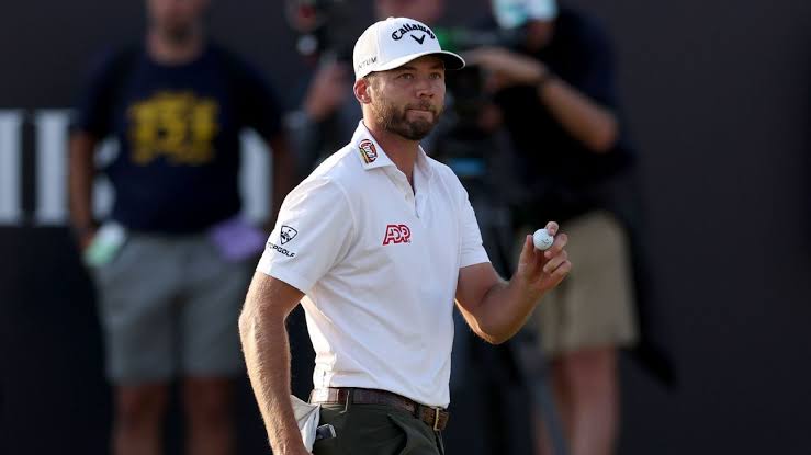 Burns (-10) holds Open lead; Fox, Kim in the hunt two shots back