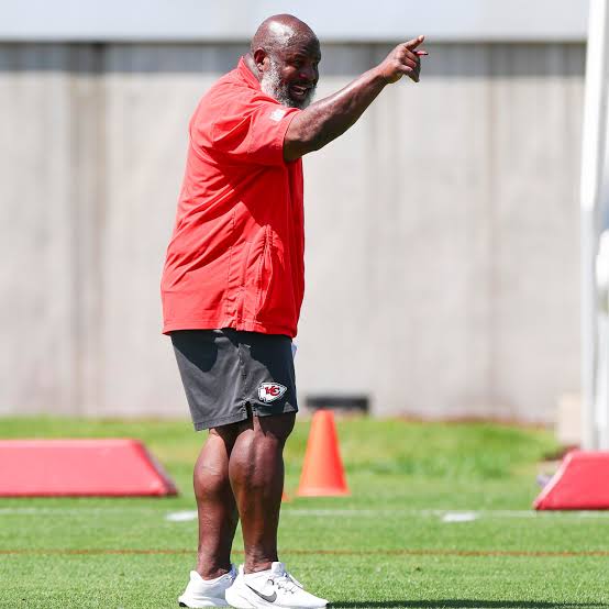 Chiefs training camp notebook Day 11: Eric Bieniemy makes presence heard in return