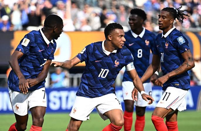 Mbappe uncorks France as Sweden are swept aside in Champagne World Cup show