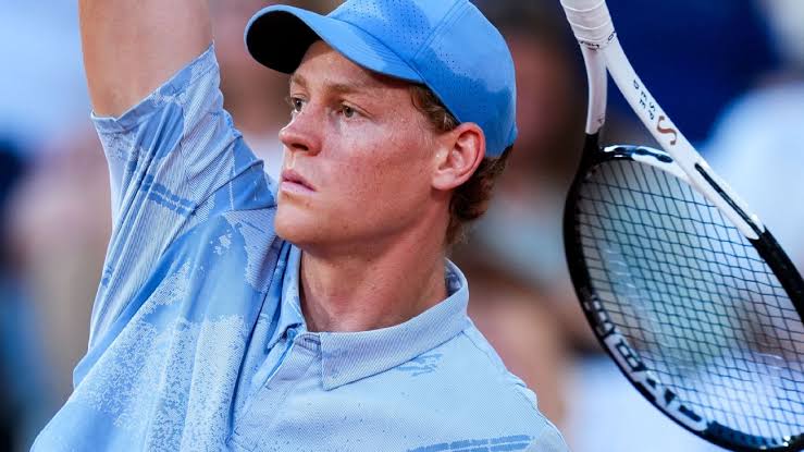No. 1 Jannik Sinner falls apart, eliminated from French Open
