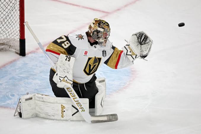 ‘No means no’ chanted at Carter Hart during Stanley Cup Final Game 2