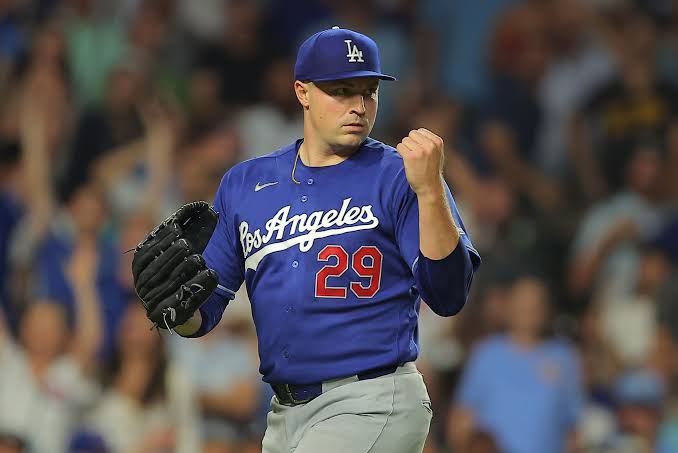 Dodgers are doing what Mariners and other MLB teams won't