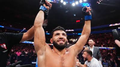 “I thought he was rich”: Fans react as Arman Tsarukyan gets kicked off from American Airlines flight ahead of Real American Freestyle event