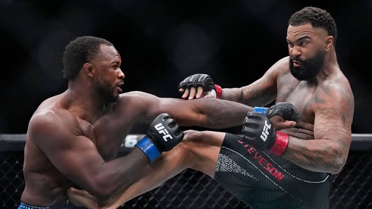 Steveson dominates Ellison, earns first-round TKO in UFC debut