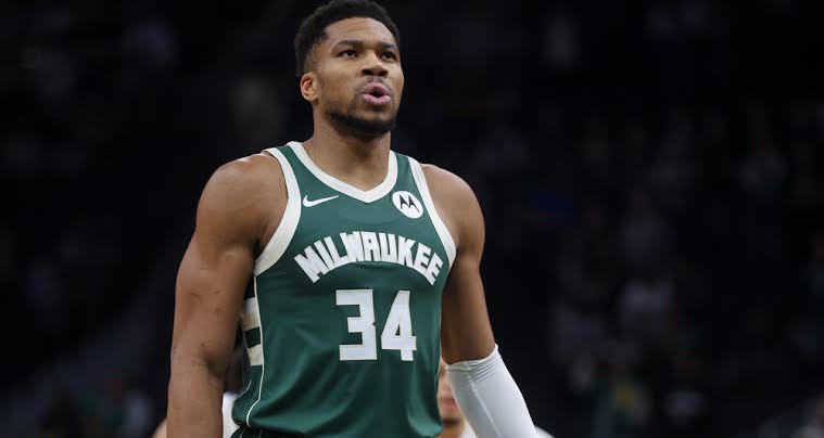Wolves Likely To Re-Engage On Giannis Antetokounmpo Trade