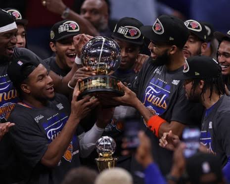 Relentless Knicks sweep Cavaliers to return to NBA finals for first time since 1999