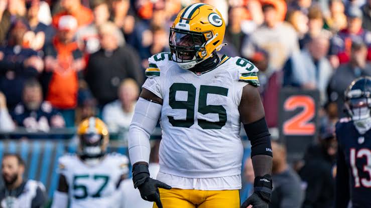 Devonte Wyatt agrees to three-year extension with Packers