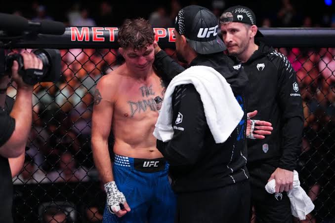 Retiring Darren Elkins breaks down reacting to his final fight ending in 35 seconds at UFC Vegas 120