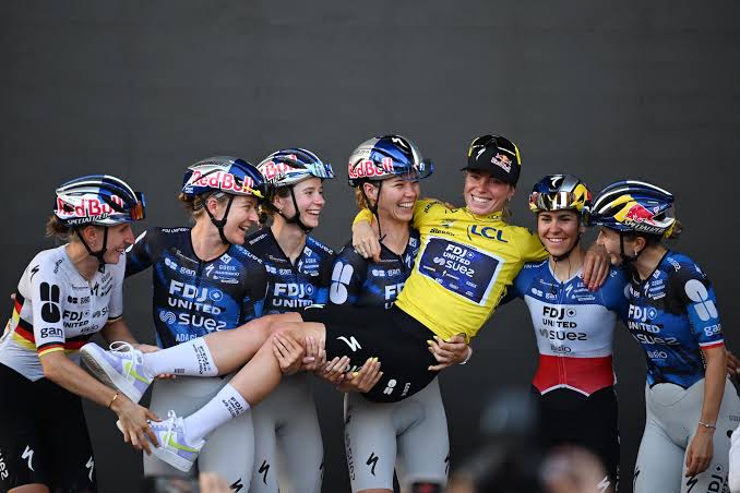 Demi Vollering and FDJ the top earners as one team leaves penniless – Tour de France Femmes prize money wrapped