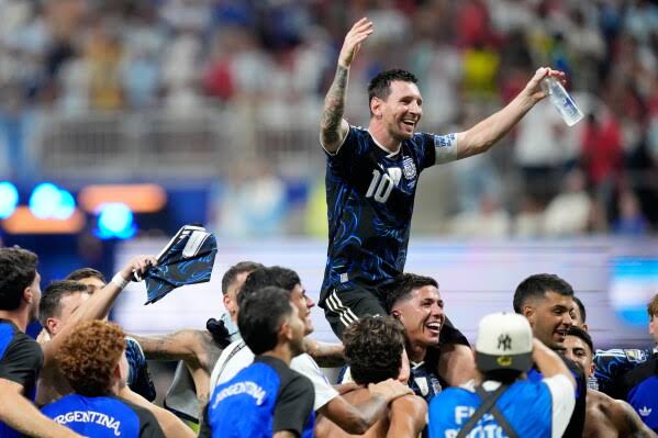 Defending champion Argentina reaches World Cup final by beating England 2-1