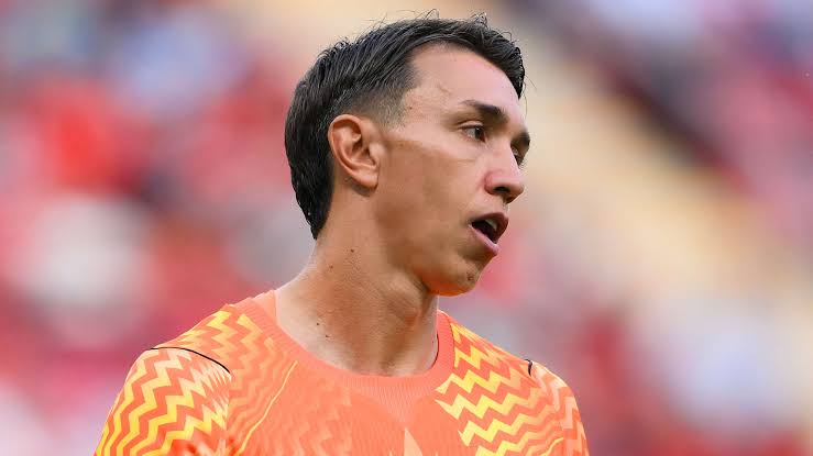Fernando Muslera will 'face the music' as Marcelo Bielsa confirms goalkeeper asked to be substituted following costly blunder against Spain