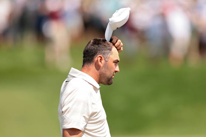 Scottie Scheffler makes a comment on the crowds at the 3M Open after shooting 65 on day one