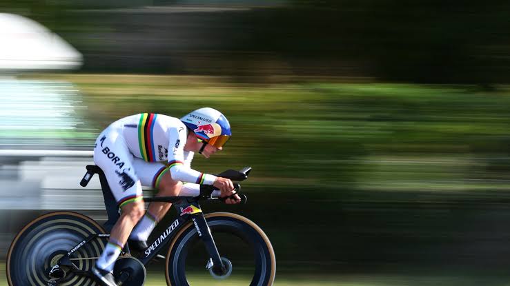 Remco Evenepoel wins time trial for back-to-back Tour de France stage victories, Tadej Pogacar still leads