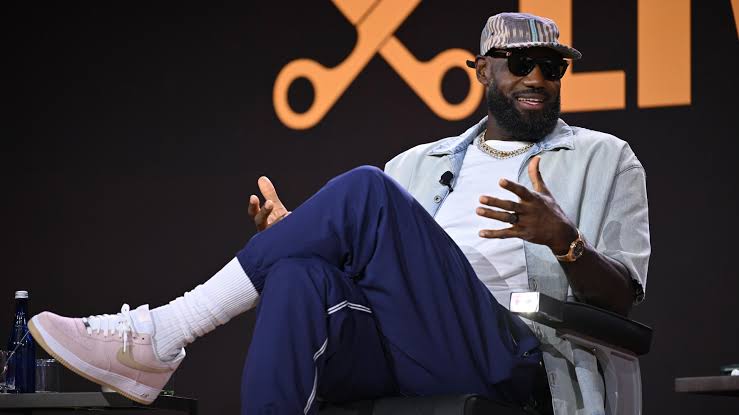Latest LeBron James Rumors on New 76ers Contact, Potential Trade Kicker After Free Agency Decision