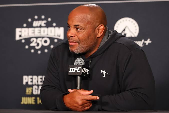 Daniel Cormier responds to hacked Twitter account controversy: ‘I would never do something like that’