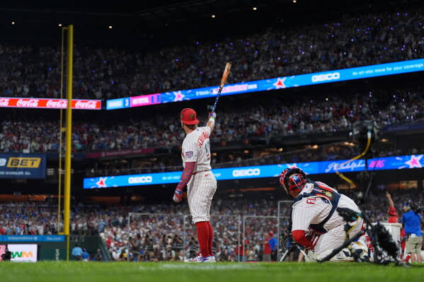 Schwarber advances in Home Run Derby, along with Contreras, Walker, Caminero