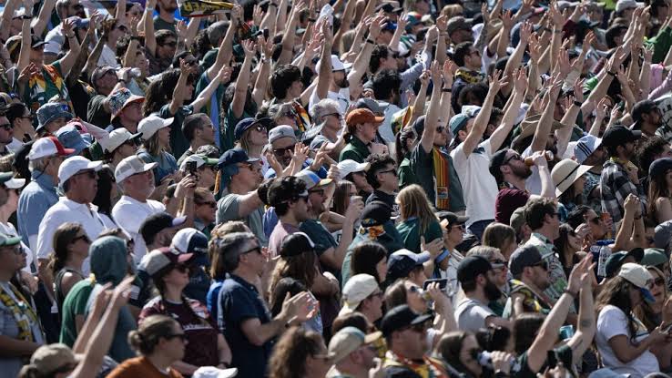 More than 63,000 fans pack Broncos’ stadium for first NWSL game