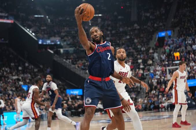 Pacific Rumors: Leonard, Lakers, Z. Williams, Carr, Peat