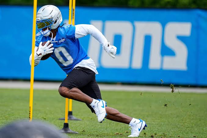 Lions held firm at a bump above Bijan Robinson for Jahmyr Gibbs