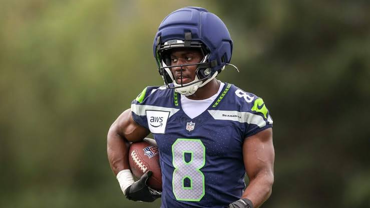 Seahawks training camp 1st days: Invoking Michael Jordan; Tory Horton’s back